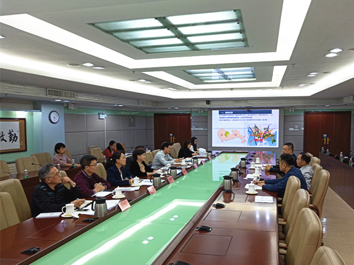 天使母基金管理公司总经理姚小雄一行拜访龙华区政府_1020704939246092288